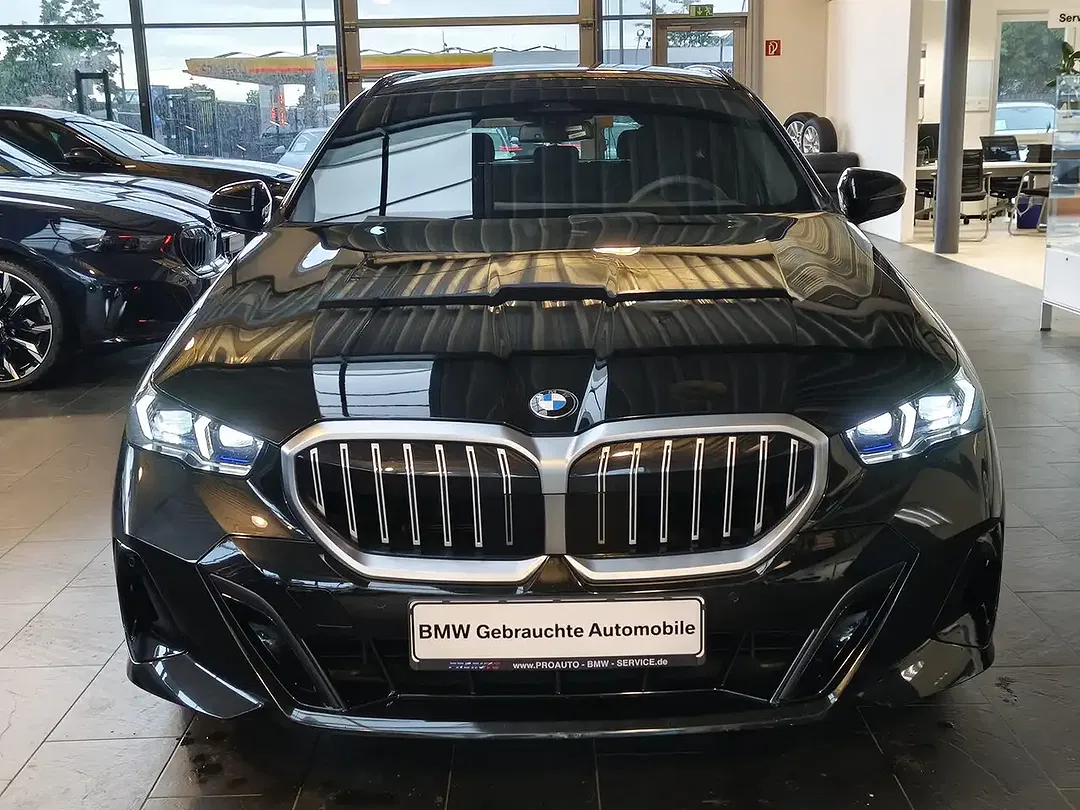 BMW 520 - Thumbnail 2