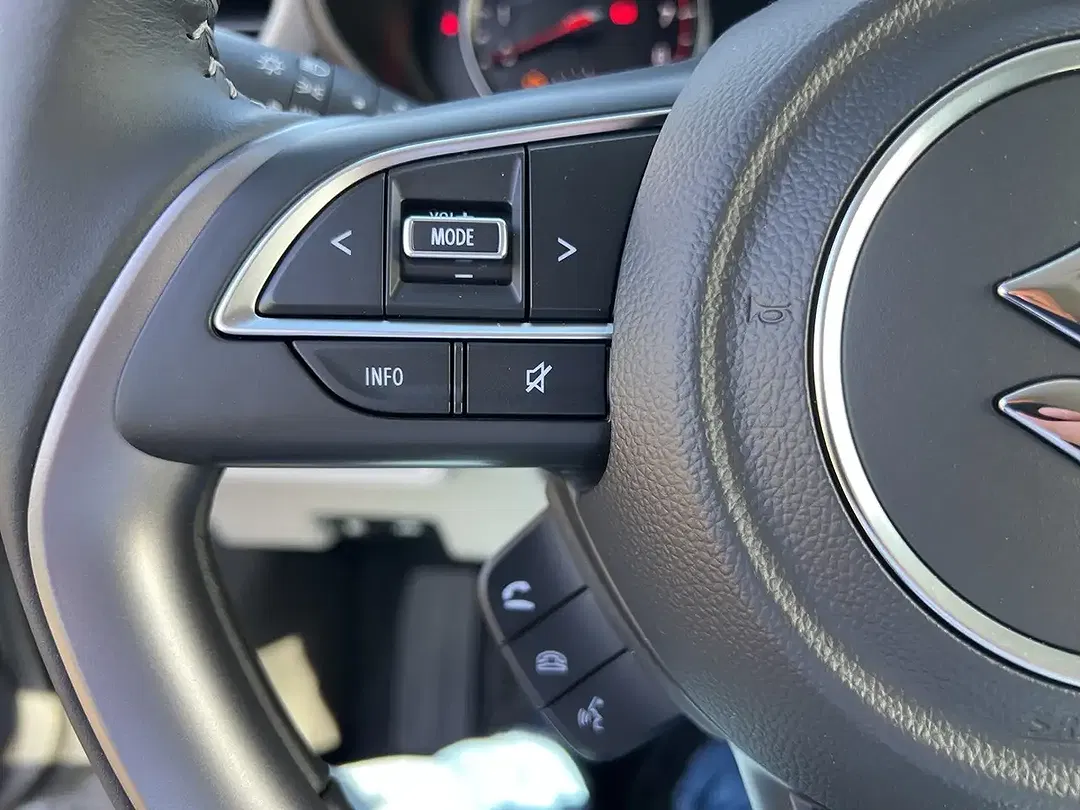 Suzuki Swift - Thumbnail 14