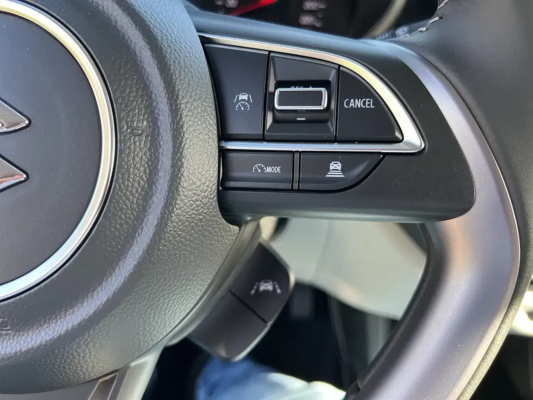 Suzuki Swift - Thumbnail 15