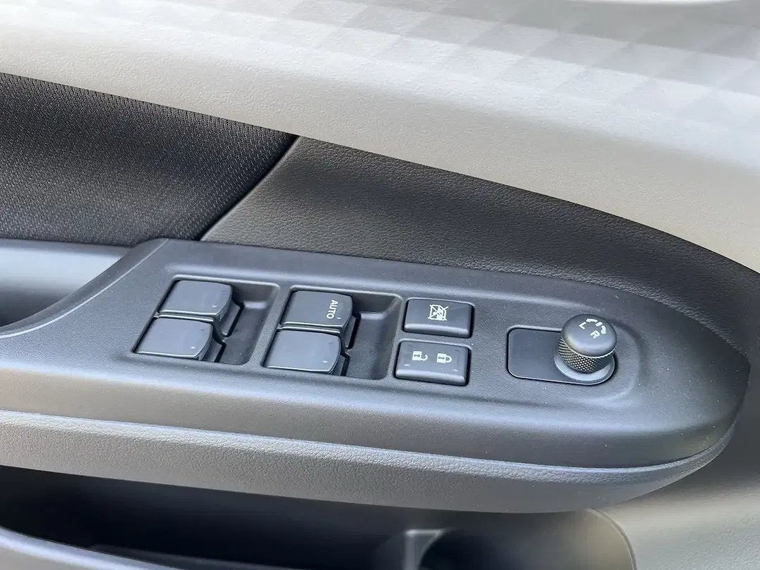 Suzuki Swift - Thumbnail 18