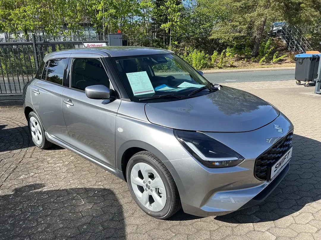 Suzuki Swift - Thumbnail 4