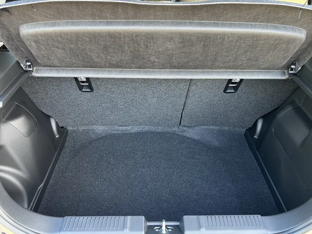 Suzuki Swift - Thumbnail 8