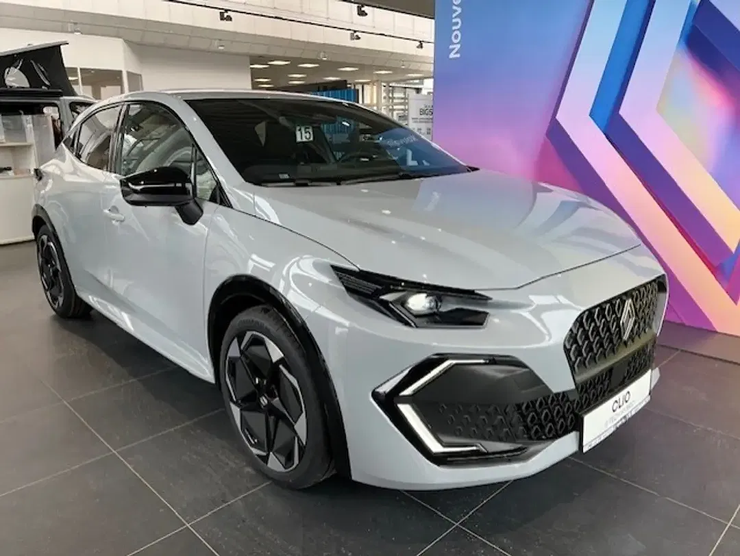 Renault Clio - Thumbnail 3