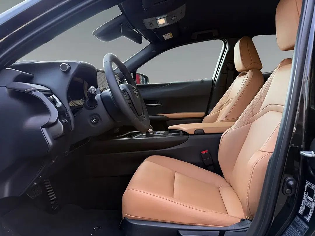 Lexus UX 300h - Thumbnail 9