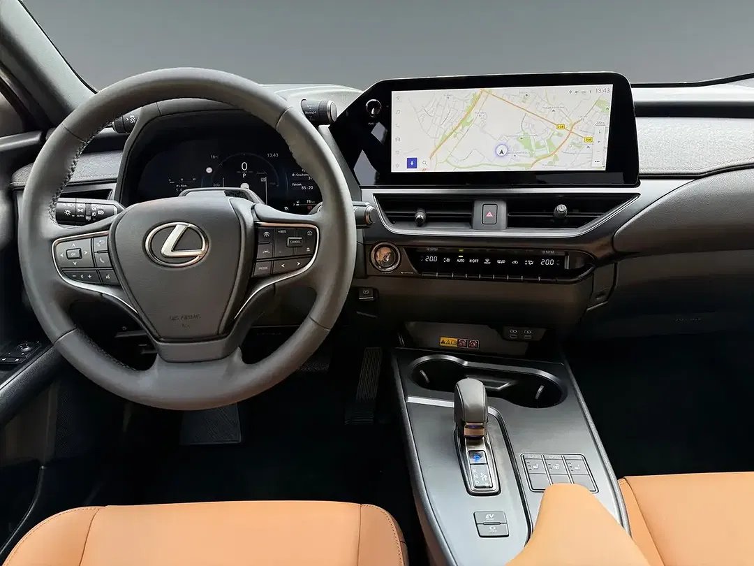 Lexus UX 300h - Thumbnail 10