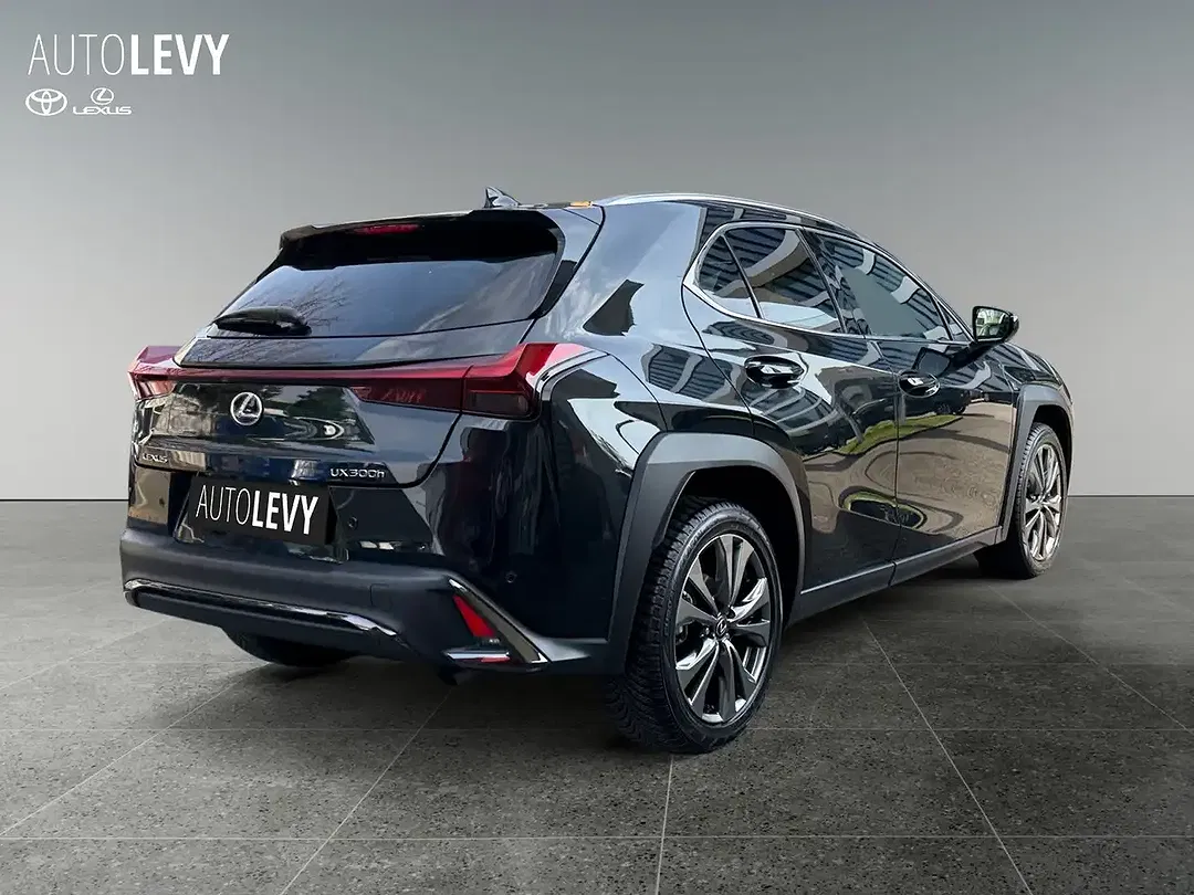 Lexus UX 300h - Thumbnail 5