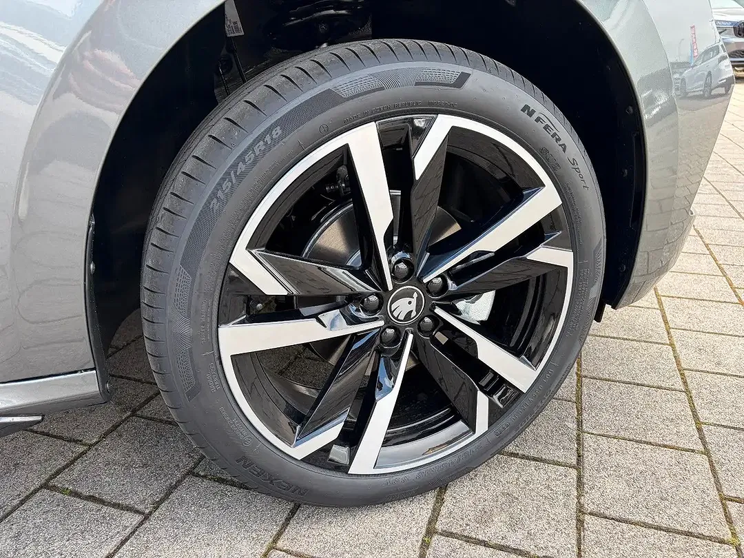 Skoda Kamiq - Thumbnail 4