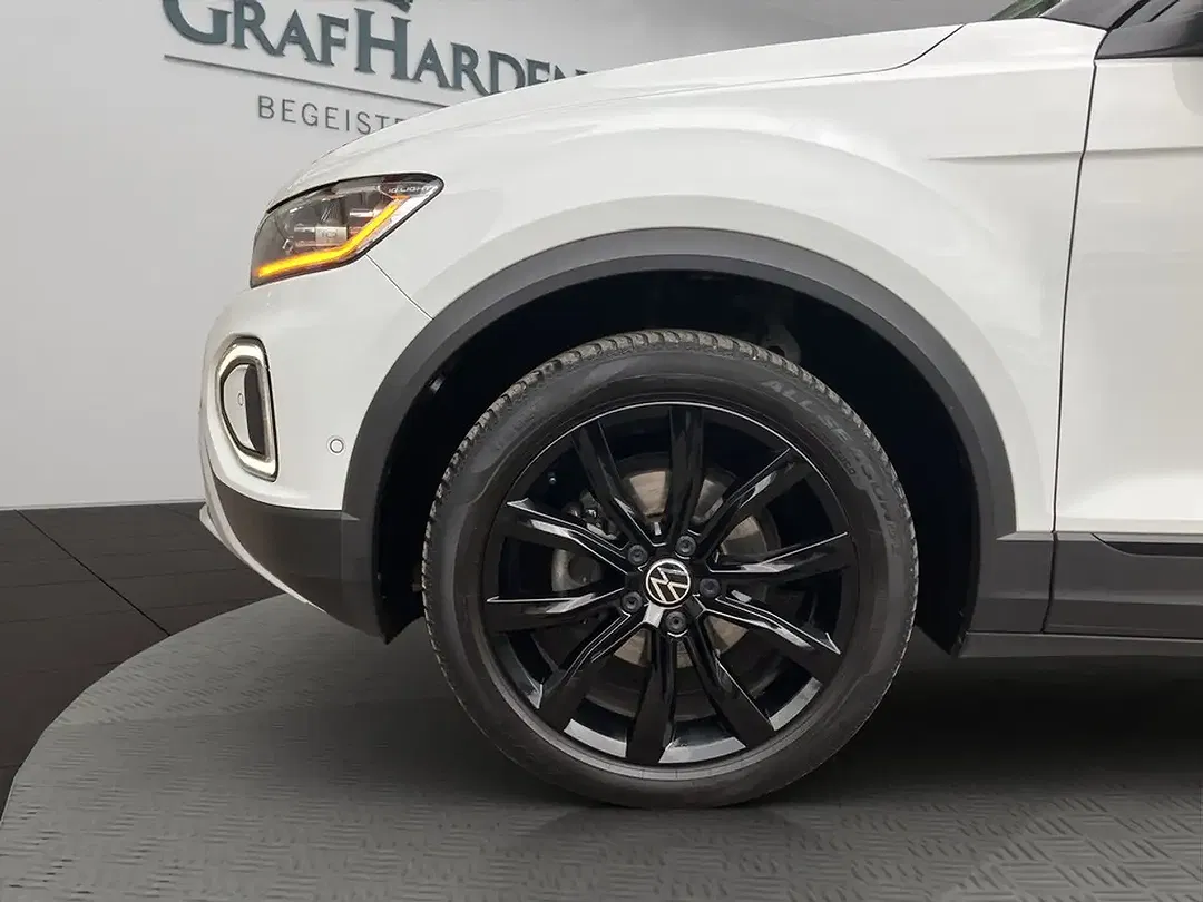 Volkswagen T-Roc - Thumbnail 3