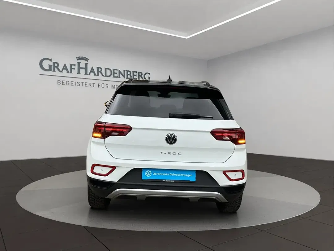 Volkswagen T-Roc - Thumbnail 5