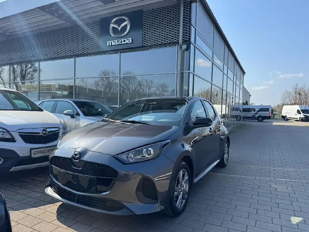 Mazda 2 - Thumbnail 1