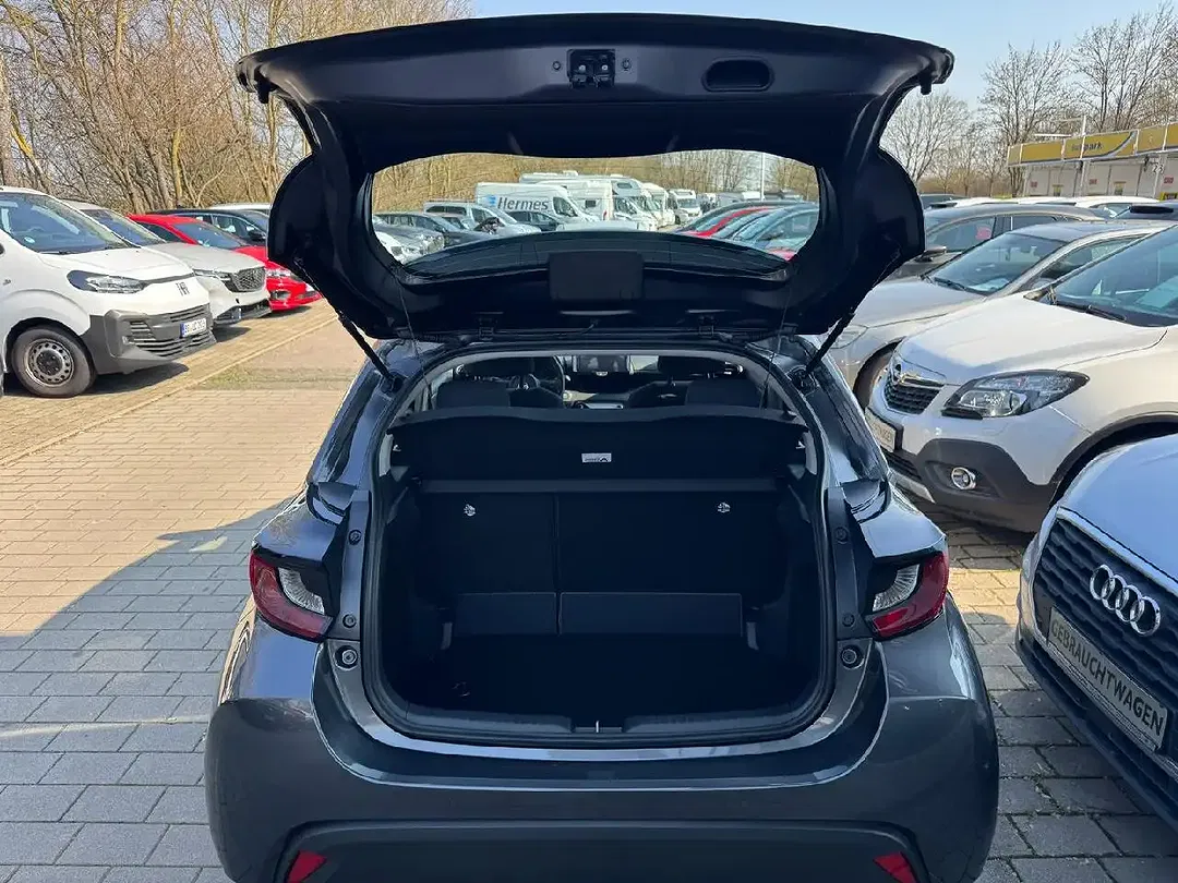 Mazda 2 - Thumbnail 6