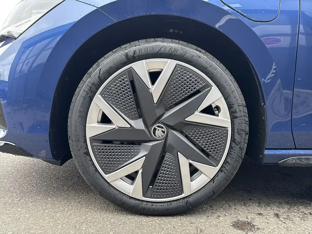 Skoda Superb - Thumbnail 14