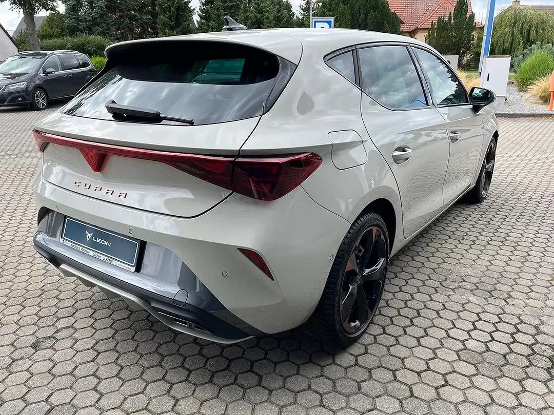 CUPRA Leon - Thumbnail 8