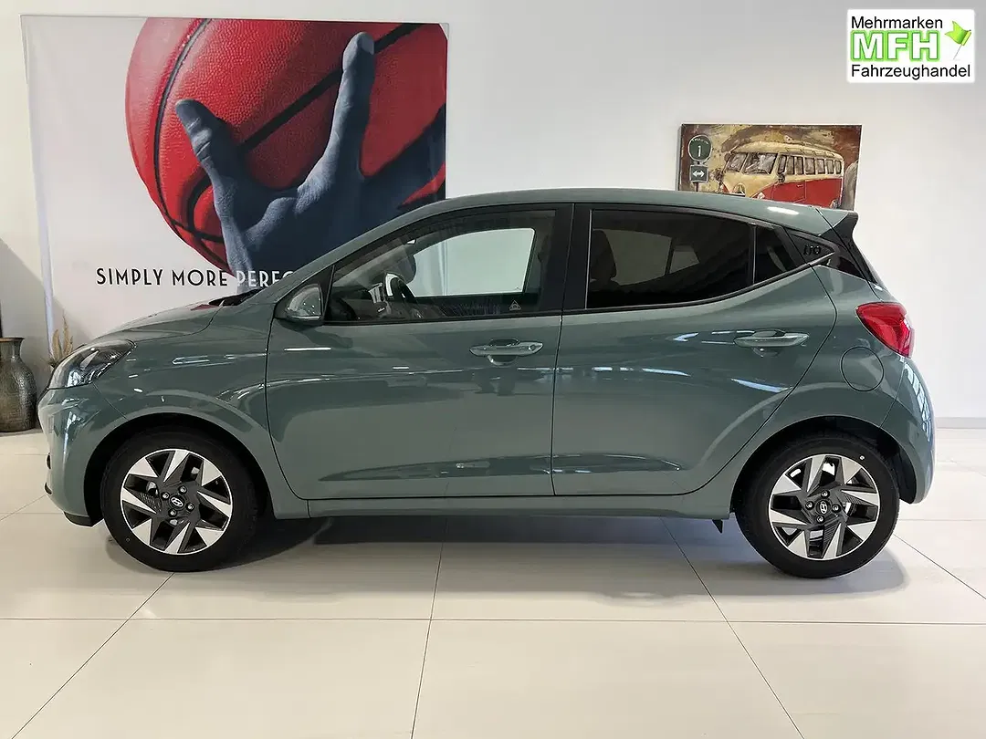 Hyundai i10 - Thumbnail 3