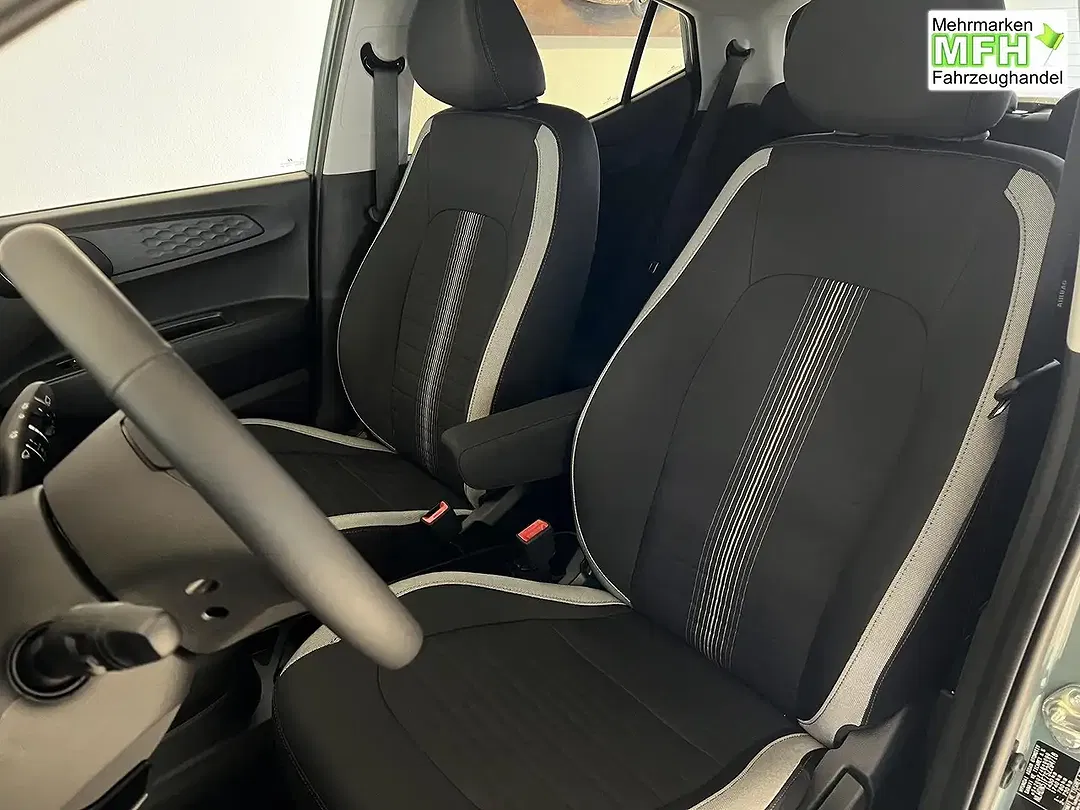 Hyundai i10 - Thumbnail 9
