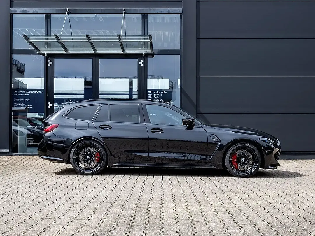 BMW M3 - Thumbnail 3
