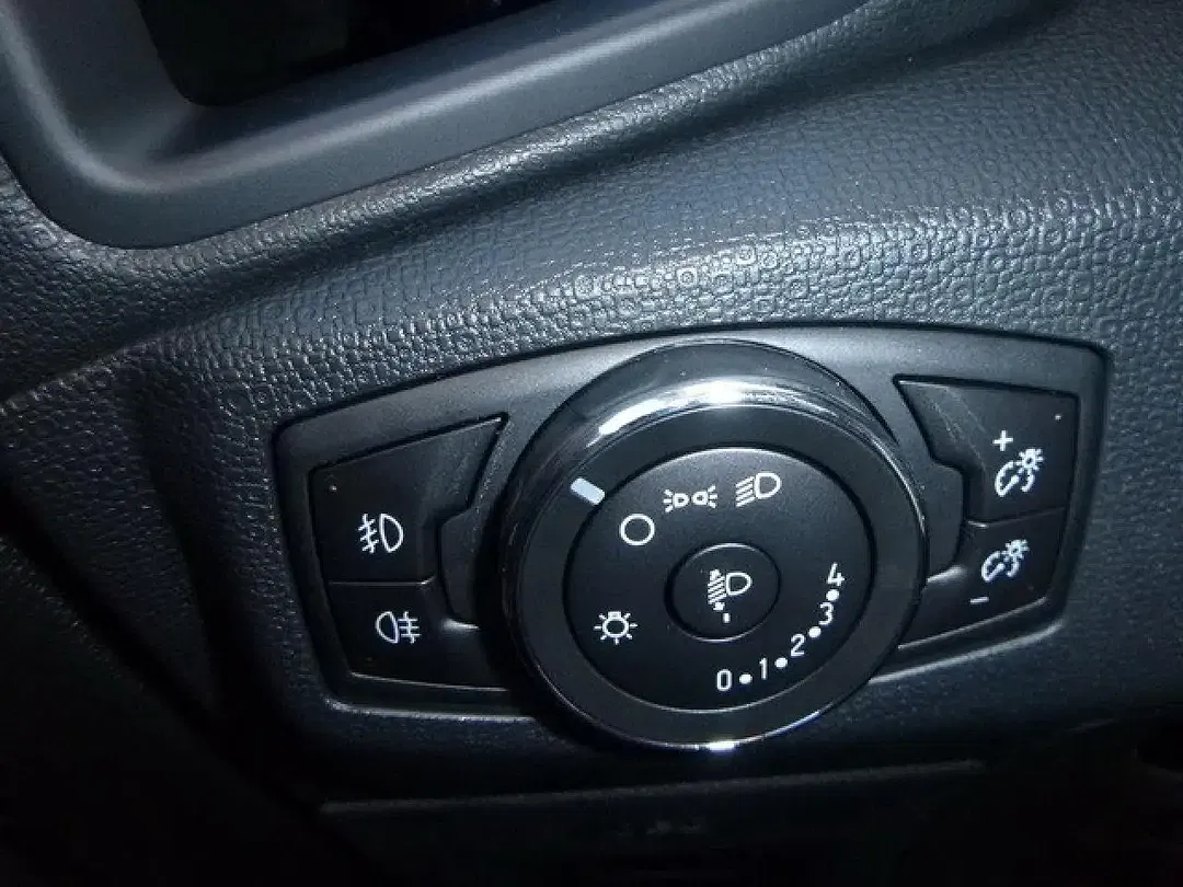 Ford EcoSport - Thumbnail 10