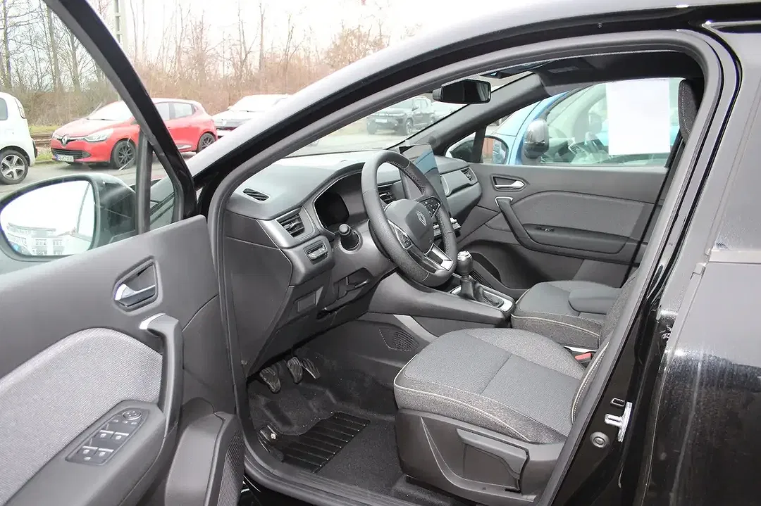 Renault Captur - Thumbnail 9