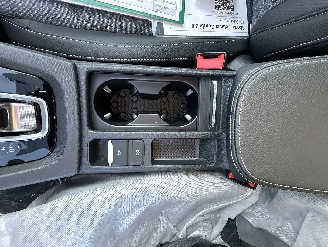 Skoda Octavia - Thumbnail 25