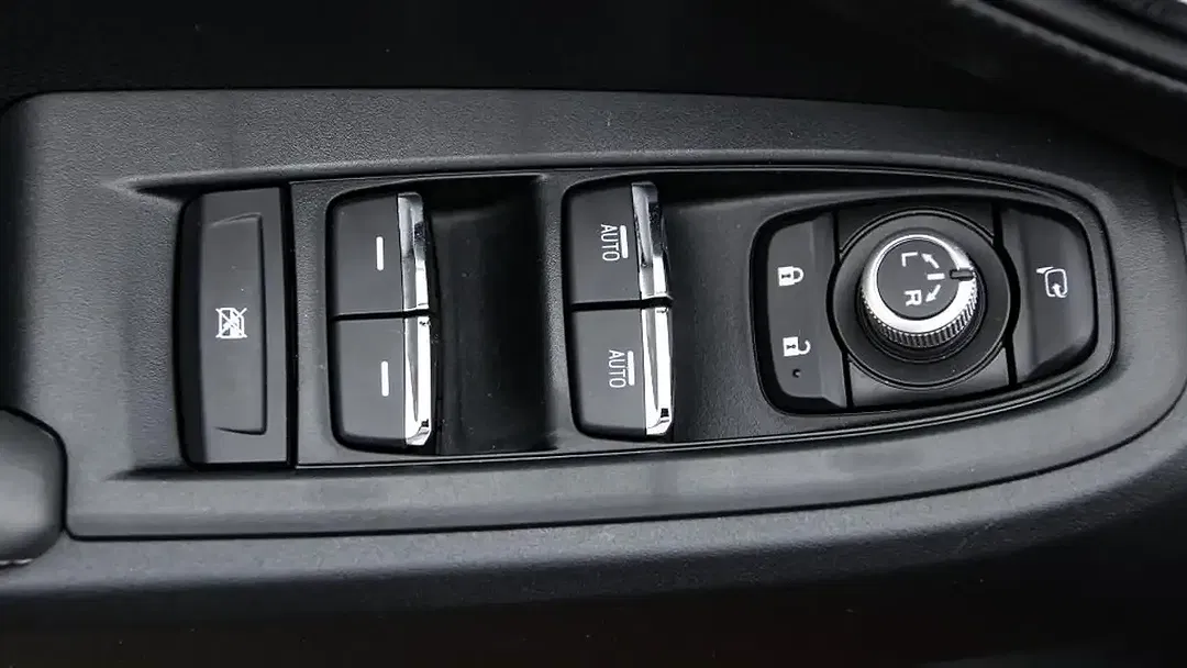 Subaru Crosstrek - Thumbnail 14