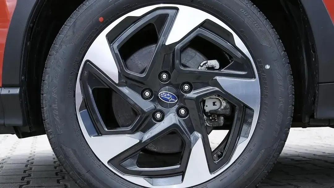 Subaru Crosstrek - Thumbnail 6