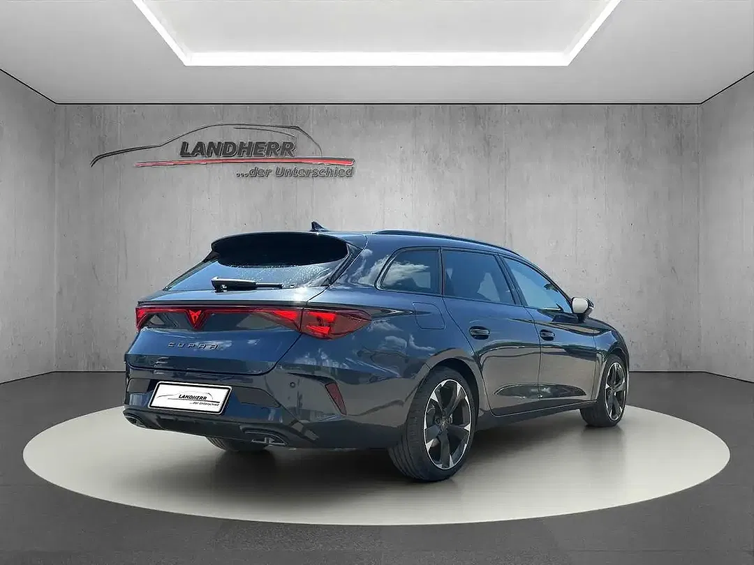 CUPRA Leon - Thumbnail 3