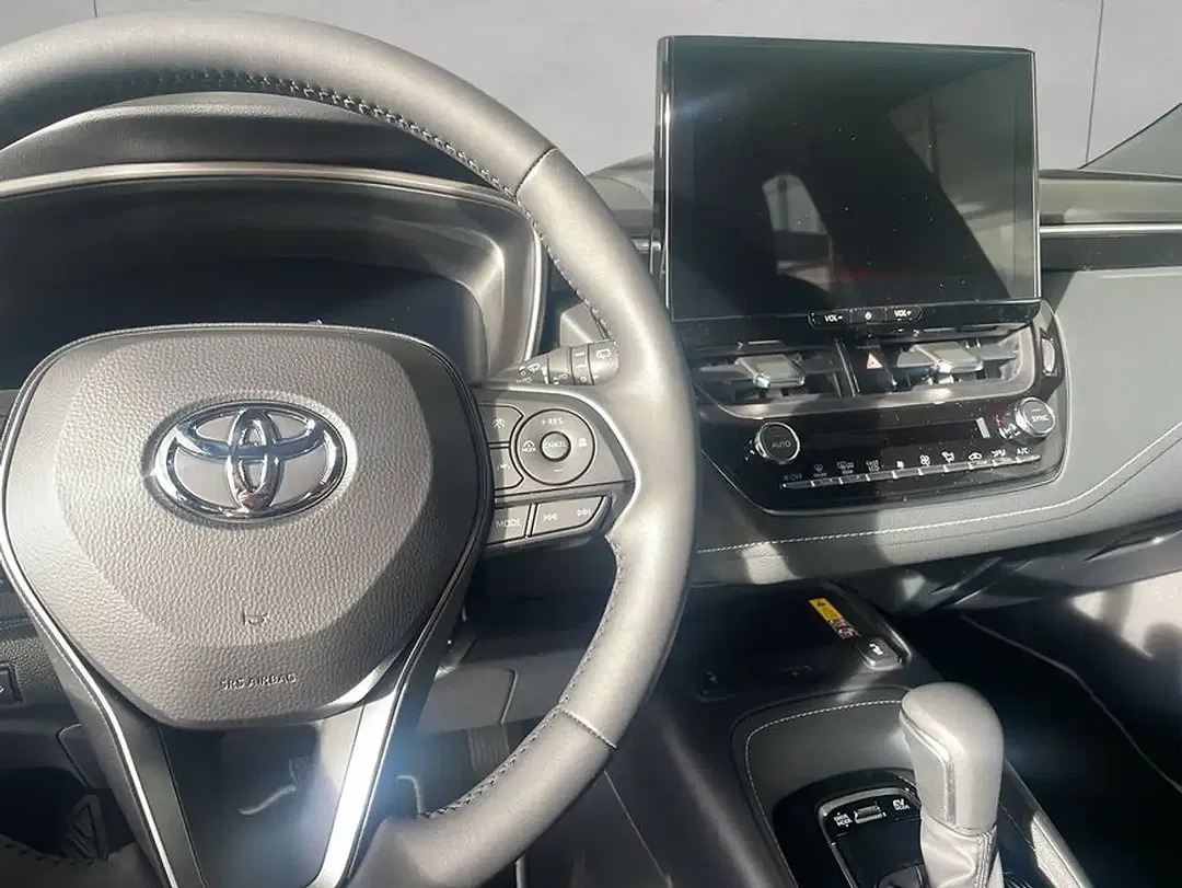 Toyota Corolla - Thumbnail 11