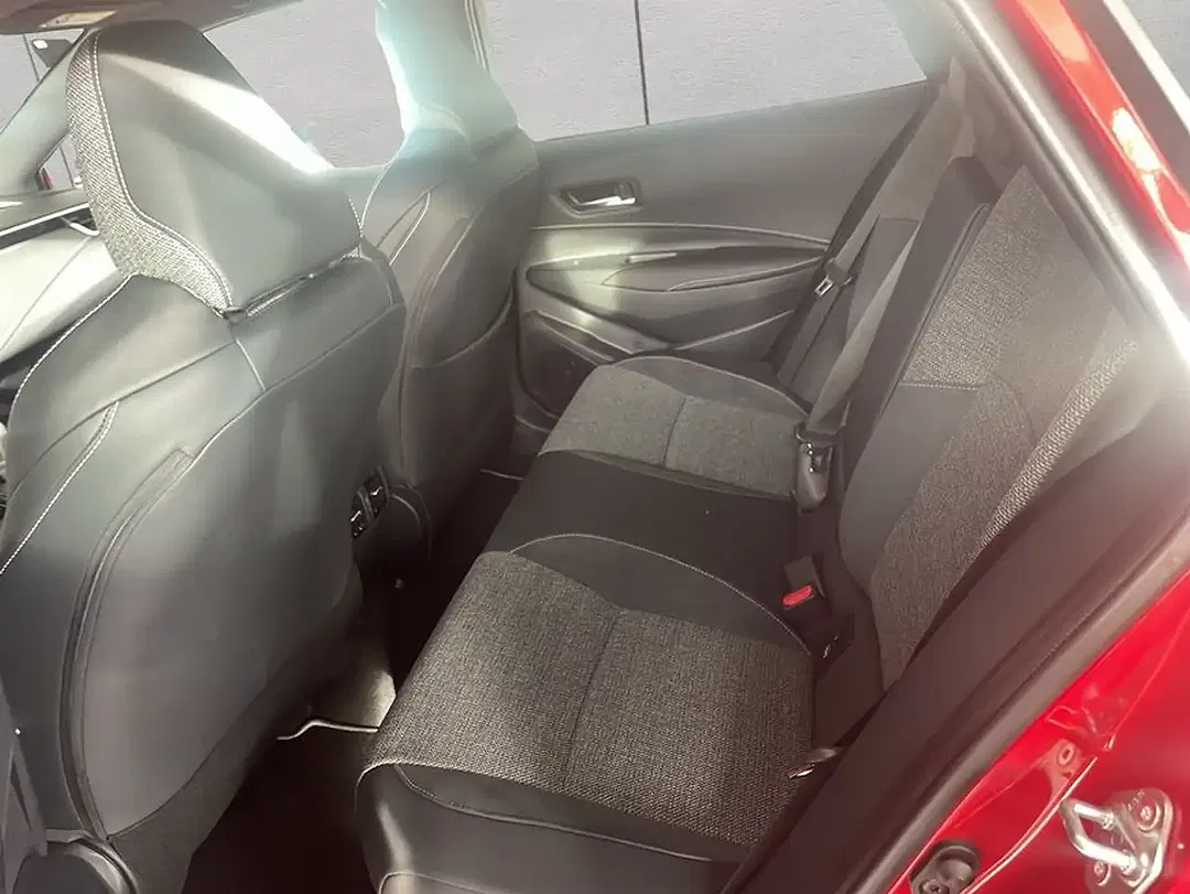 Toyota Corolla - Thumbnail 13