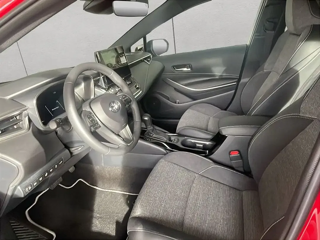 Toyota Corolla - Thumbnail 8