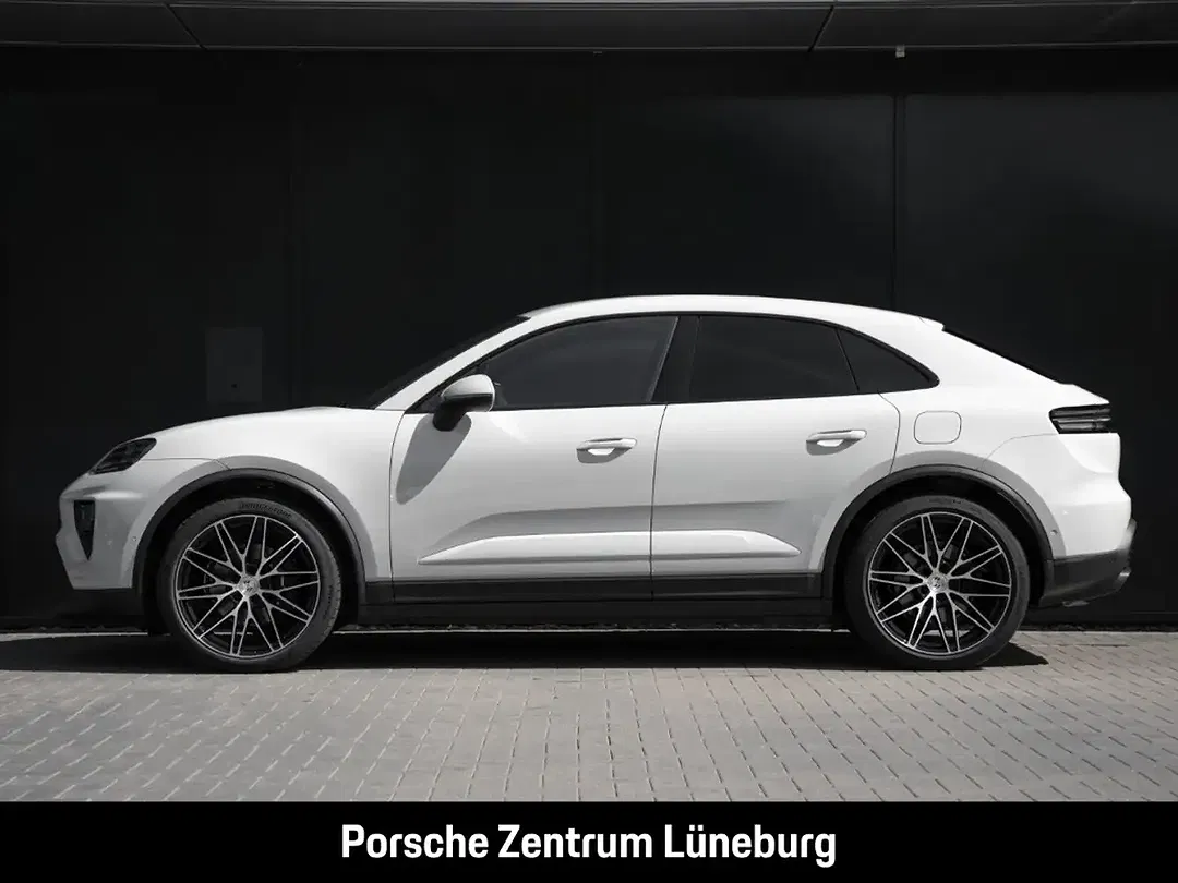 Porsche Macan - Thumbnail 2