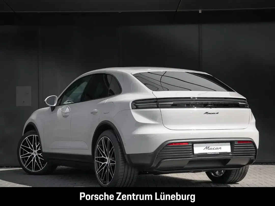 Porsche Macan - Thumbnail 3