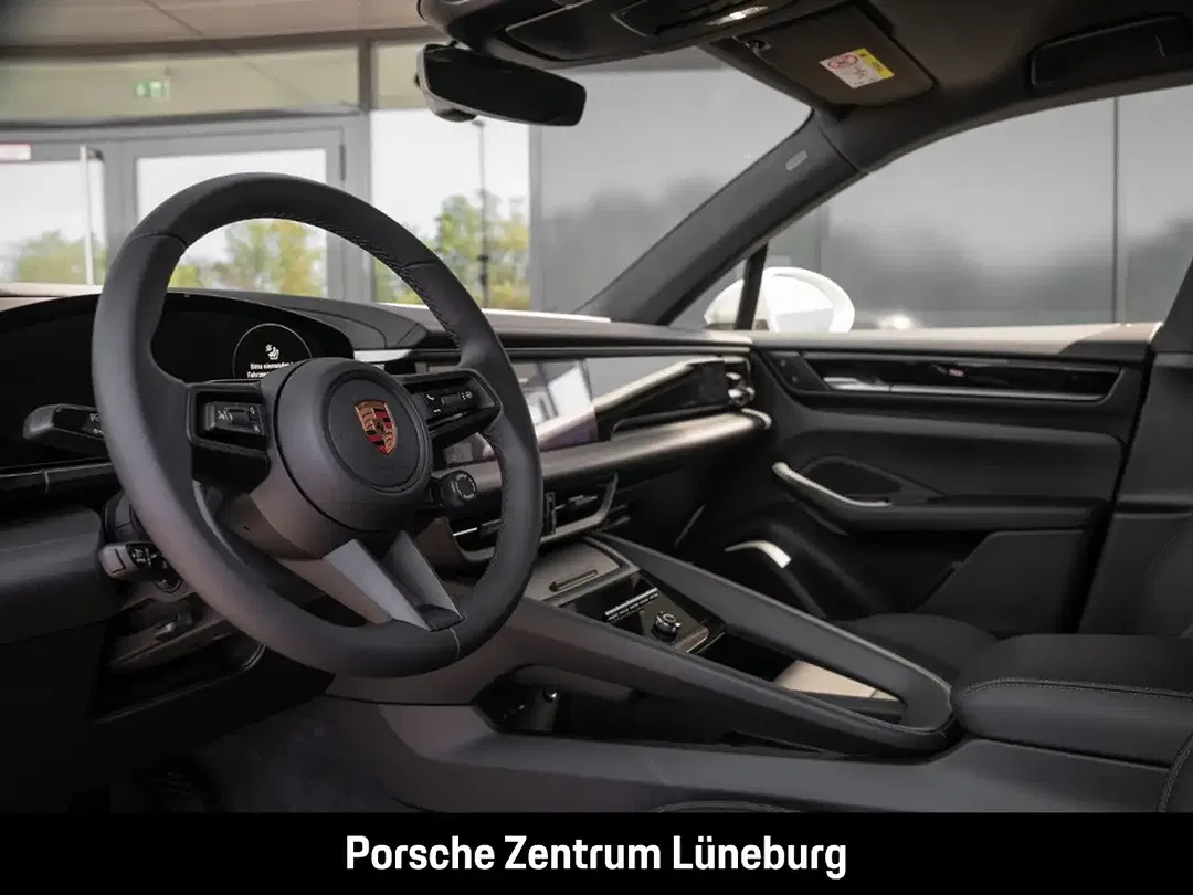 Porsche Macan - Thumbnail 4