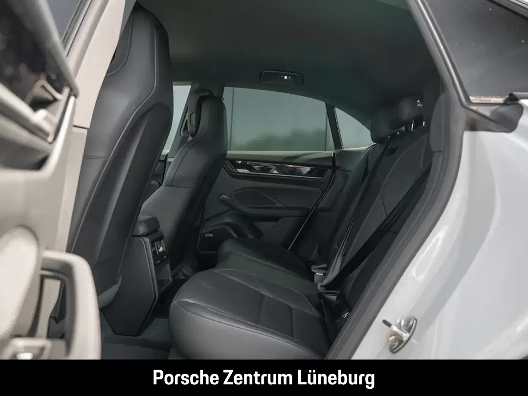 Porsche Macan - Thumbnail 7