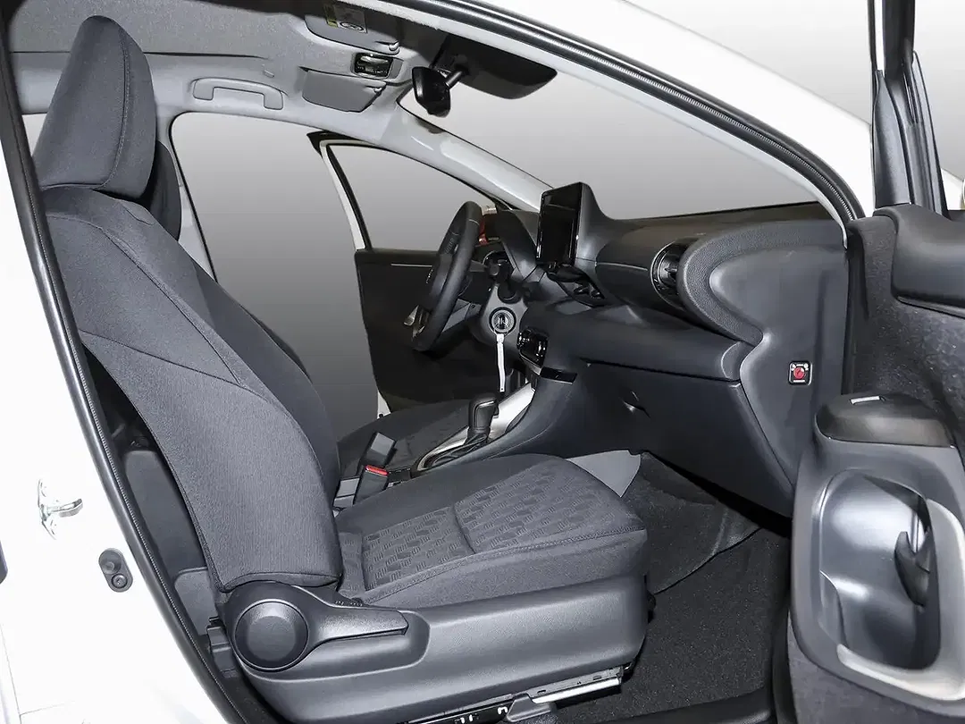 Toyota Yaris - Thumbnail 6
