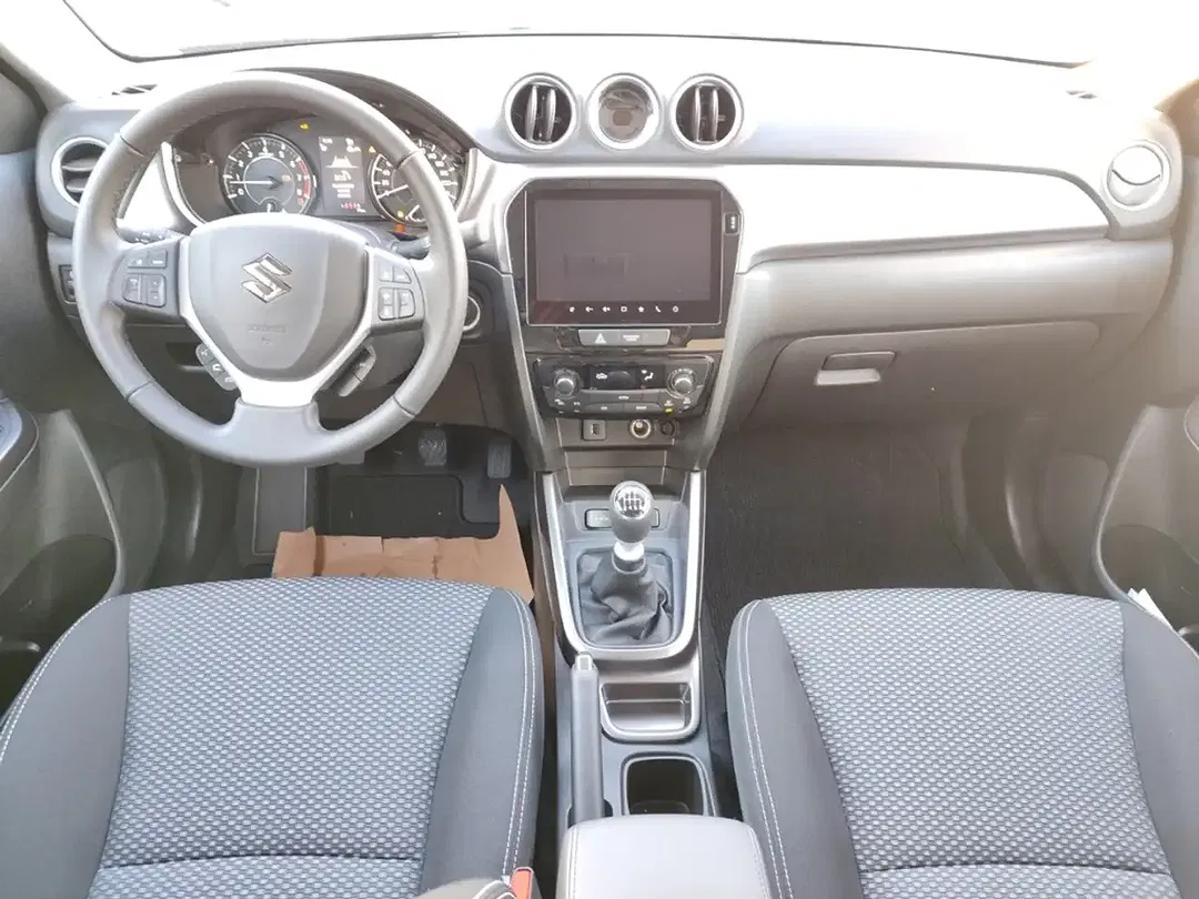 Suzuki Vitara - Thumbnail 12