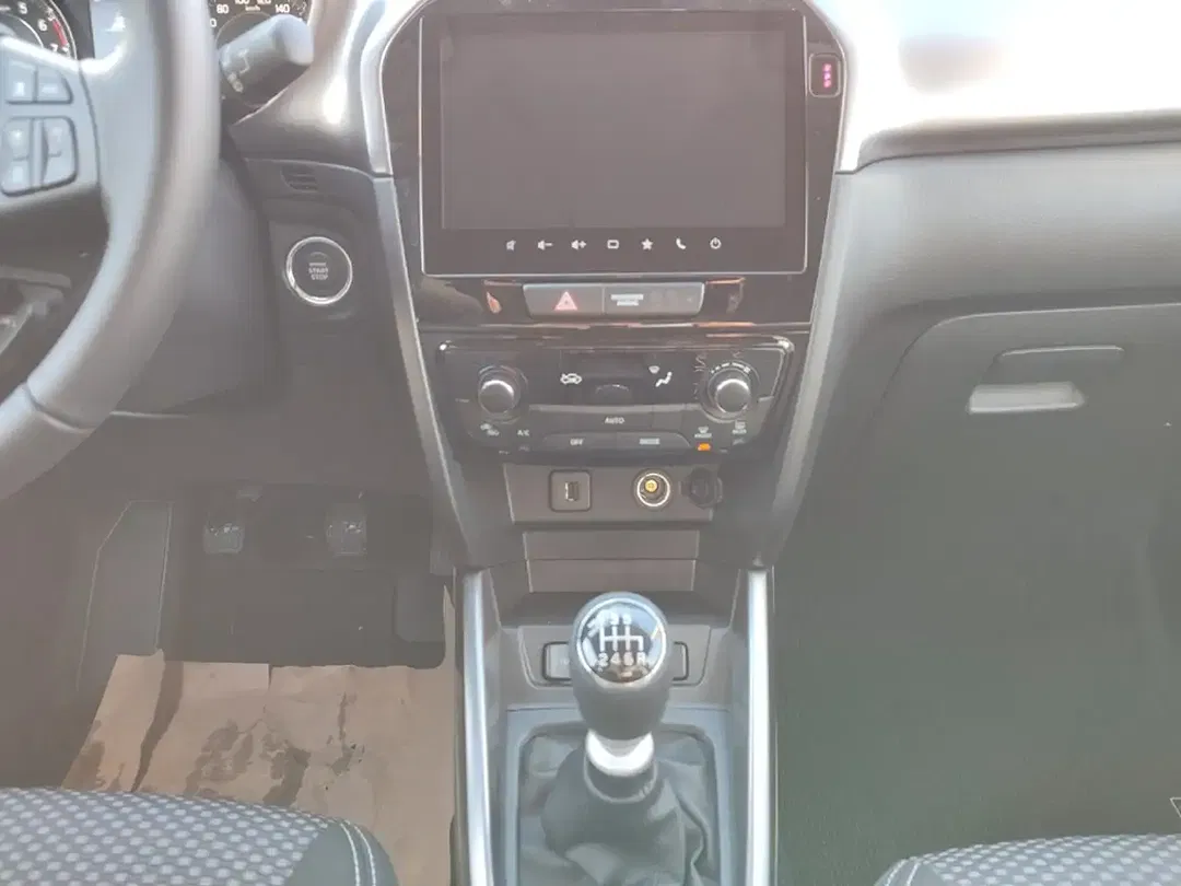 Suzuki Vitara - Thumbnail 13
