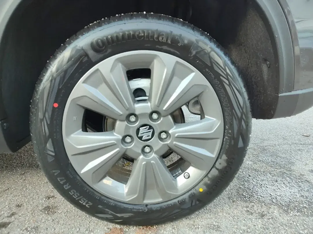 Suzuki Vitara - Thumbnail 3