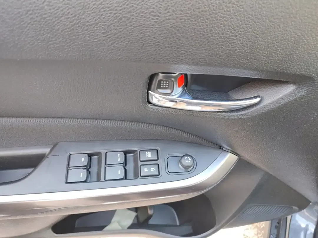 Suzuki Vitara - Thumbnail 7