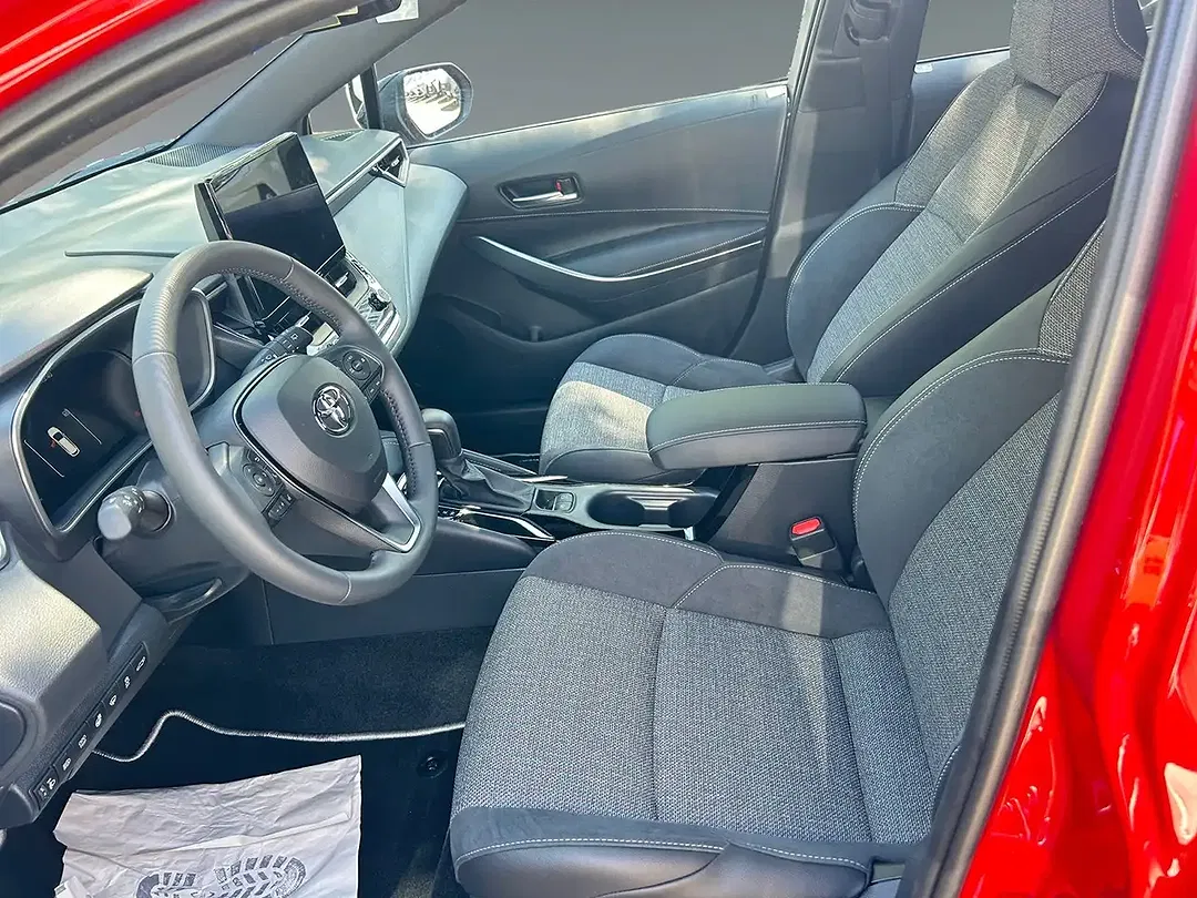 Toyota Corolla - Thumbnail 8