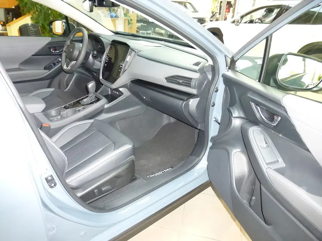 Subaru Crosstrek - Thumbnail 12