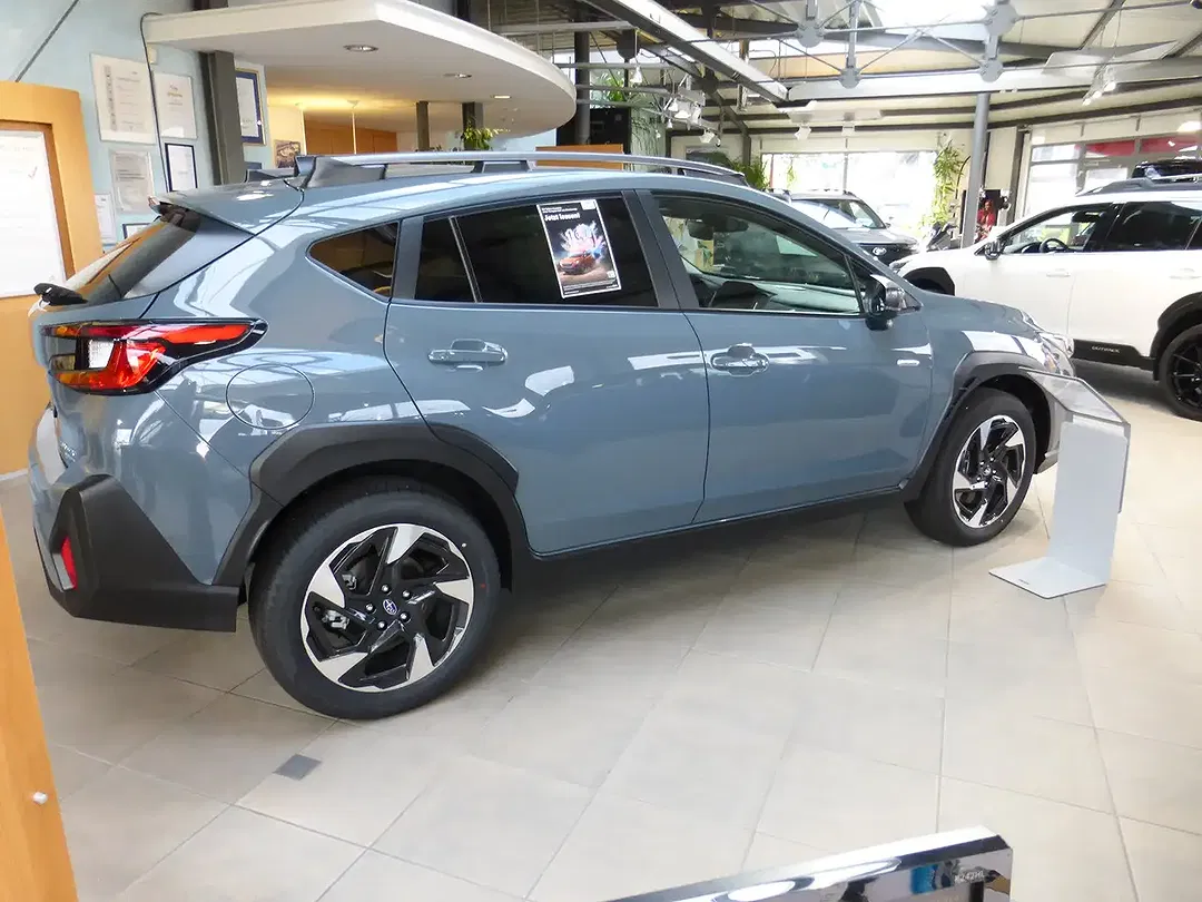 Subaru Crosstrek - Thumbnail 2