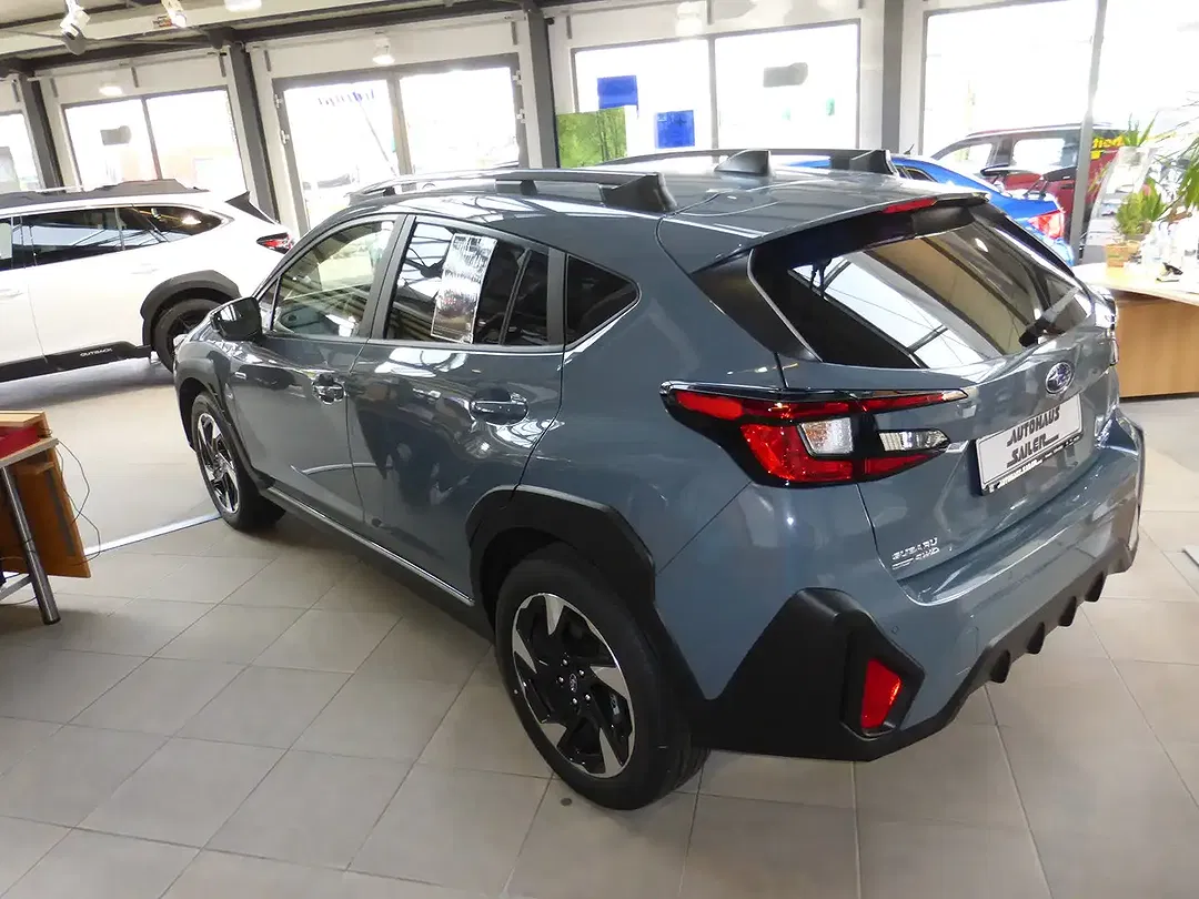 Subaru Crosstrek - Thumbnail 4
