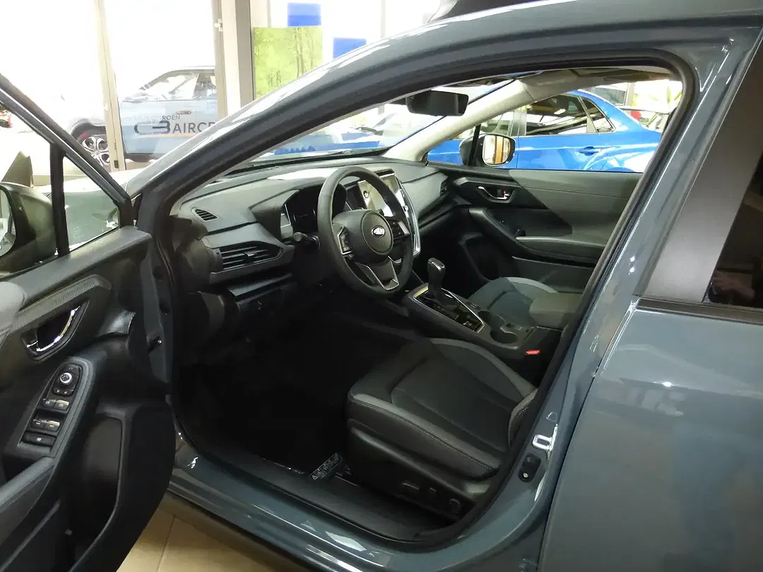 Subaru Crosstrek - Thumbnail 7