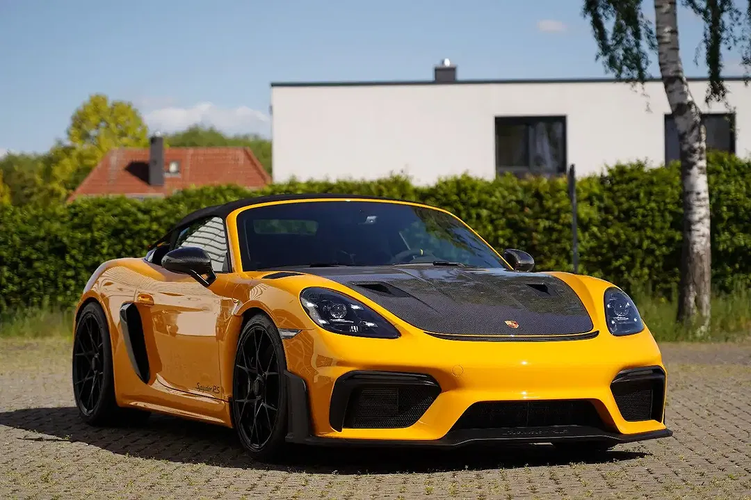 Porsche Boxster - Thumbnail 1