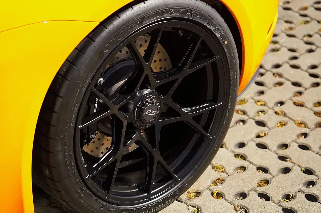 Porsche Boxster - Thumbnail 10