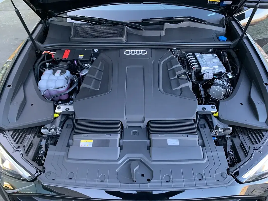 Audi Q8 - Thumbnail 16