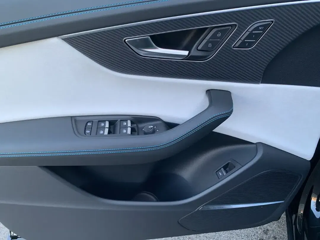 Audi Q8 - Thumbnail 17