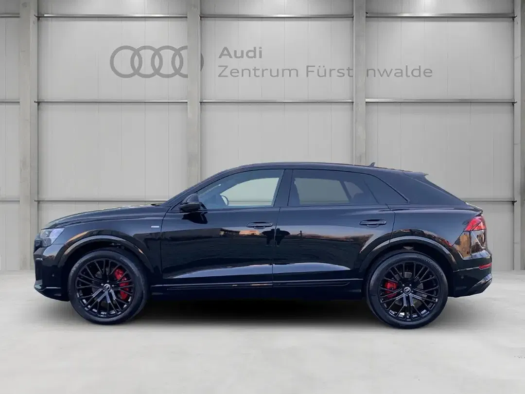Audi Q8 - Thumbnail 2