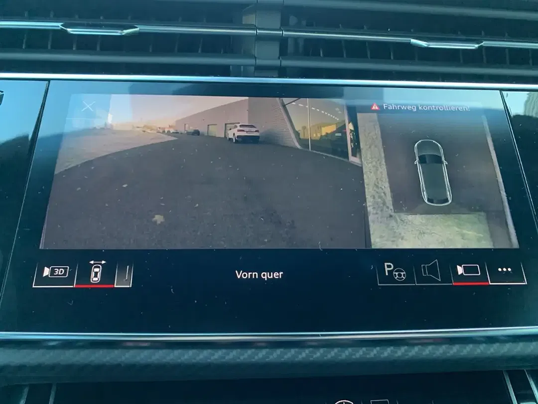 Audi Q8 - Thumbnail 22