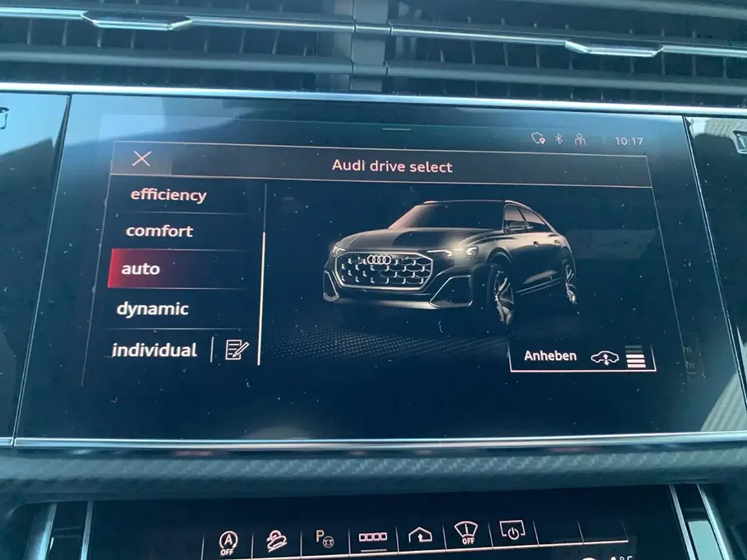 Audi Q8 - Thumbnail 23